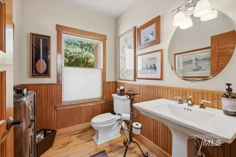 Bath - 20337 Maggard Ln, Caldwell, ID 83607 photo 1 of 6