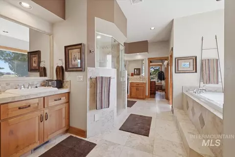 Bath - 20337 Maggard Ln, Caldwell, ID 83607 photo 3 of 6