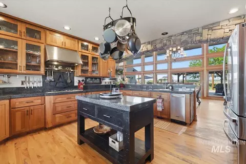 Kitchen - 20337 Maggard Ln, Caldwell, ID 83607 photo 1 of 3