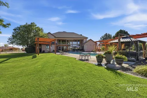 Exterior - 20337 Maggard Ln, Caldwell, ID 83607 photo 4 of 13