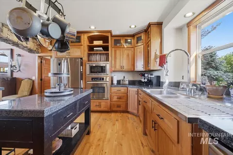 Kitchen - 20337 Maggard Ln, Caldwell, ID 83607 photo 3 of 3