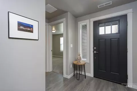 Entry Way - 1169 N Ryde Ave, Kuna, ID 83634 photo 3 of 6
