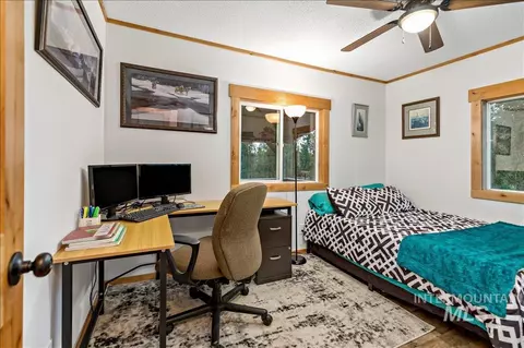 Bedroom - 79 Sunset Loop, Cascade, ID 83611 photo 2 of 4