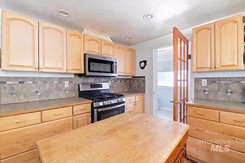 Kitchen - 202 E 4th St, Kuna, ID 83634 photo 2 of 3