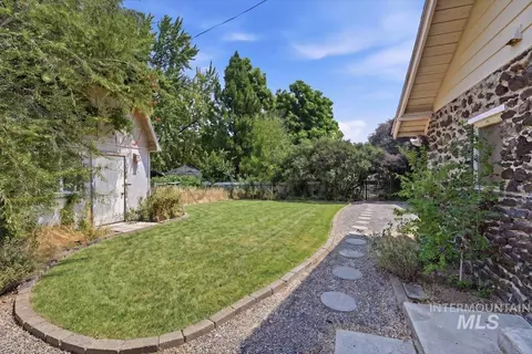 Exterior - 202 E 4th St, Kuna, ID 83634 photo 6 of 9
