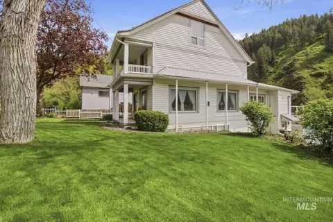 Exterior - 901 E Main St, Kendrick, ID 83537 photo 3 of 7