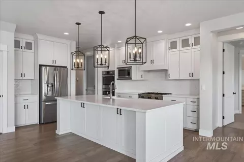 Kitchen - 604 S Rivermist Ave, Star, ID 83669 photo 4 of 4
