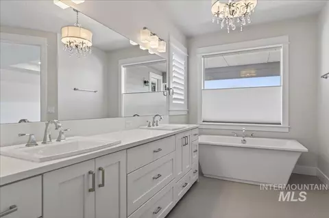 Bath - 604 S Rivermist Ave, Star, ID 83669 photo 1 of 3