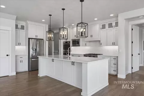 Kitchen - 604 S Rivermist Ave, Star, ID 83669 photo 1 of 4