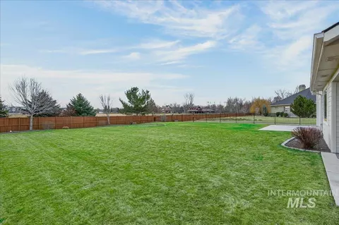 Exterior - 604 S Rivermist Ave, Star, ID 83669 photo 3 of 13