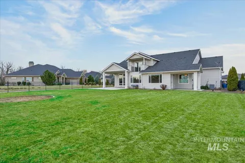 Exterior - 604 S Rivermist Ave, Star, ID 83669 photo 4 of 13