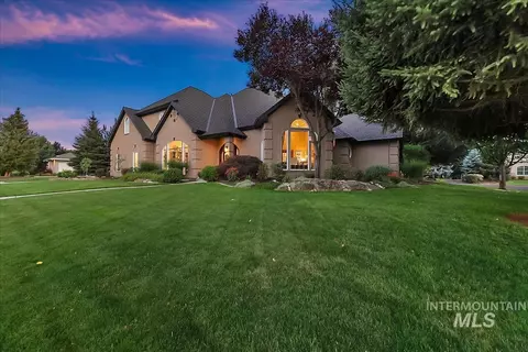 Exterior - 731 W Bogus View Dr, Eagle, ID 83616 photo 1 of 5