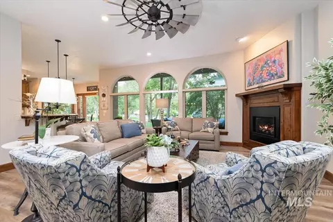 Living - 731 W Bogus View Dr, Eagle, ID 83616 photo 1 of 2