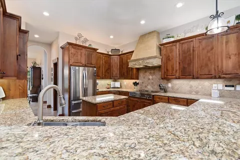 Kitchen - 731 W Bogus View Dr, Eagle, ID 83616 photo 3 of 4