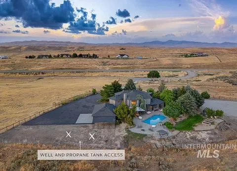 Exterior - 8901 W Bugle Boy Ln, Eagle, ID 83616 photo 10 of 10