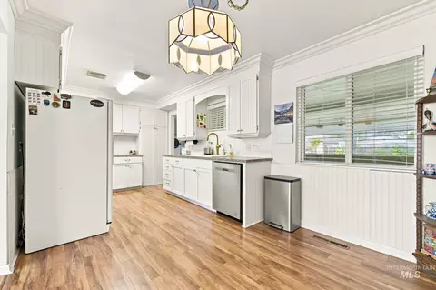 Kitchen - 1609 E Beech St, Caldwell, ID 83605 photo 1 of 4