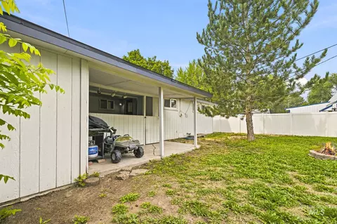 Exterior - 1609 E Beech St, Caldwell, ID 83605 photo 6 of 9