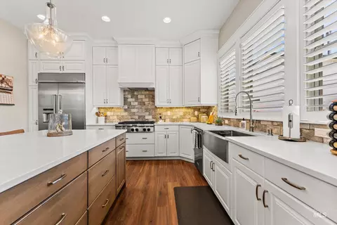 Kitchen - 1341 N Willowick, Eagle, ID 83616 photo 4 of 5
