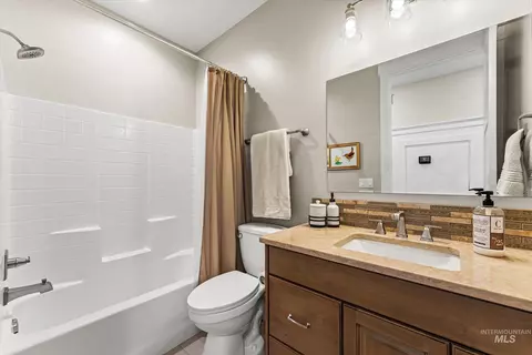 Bath - 1341 N Willowick, Eagle, ID 83616 photo 1 of 6