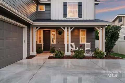 1474 W Bear Track Dr, Meridian, ID 83642