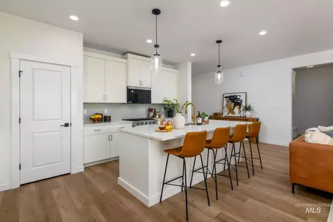 Kitchen - 2651 N Morehouse Ave, Eagle, ID 83616 photo 1 of 4
