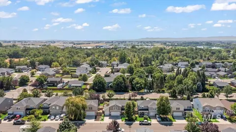 View/Area - 335 E Willowcreek Dr, Middleton, ID 83644 photo 3 of 3