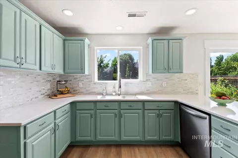 Kitchen - 335 E Willowcreek Dr, Middleton, ID 83644 photo 1 of 4
