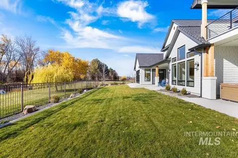Exterior - 7723 W Hevelius, Eagle, ID 83616 photo 7 of 10
