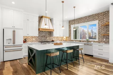 Kitchen - 7723 W Hevelius, Eagle, ID 83616 photo 3 of 5