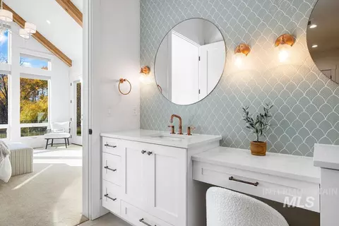 Bath - 7723 W Hevelius, Eagle, ID 83616 photo 1 of 6