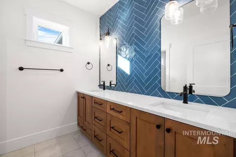 Bath - 7723 W Hevelius, Eagle, ID 83616 photo 6 of 6
