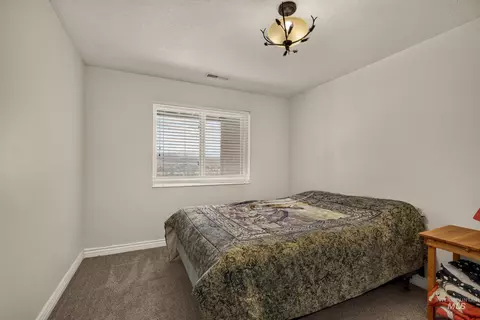 Bedroom - 1457 E 4600 N, Preston, ID 83263 photo 2 of 4