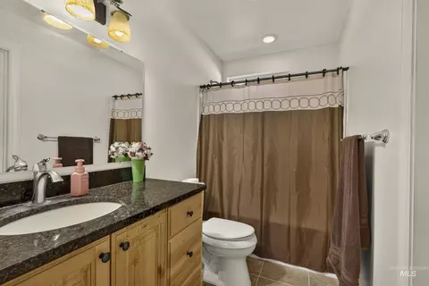 Bath - 1457 E 4600 N, Preston, ID 83263 photo 3 of 5