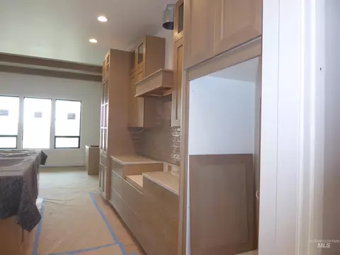 Kitchen - 3669 N Bellrock Ave, Eagle, ID 83616 photo 4 of 5