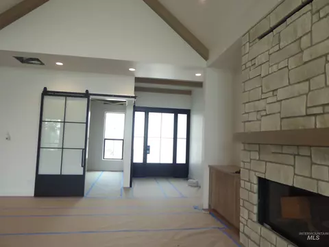 Living - 3669 N Bellrock Ave, Eagle, ID 83616 photo 4 of 6
