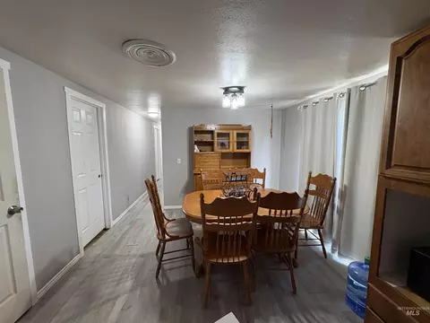 117 E 5th St, Shoshone, ID 83352 photo 7