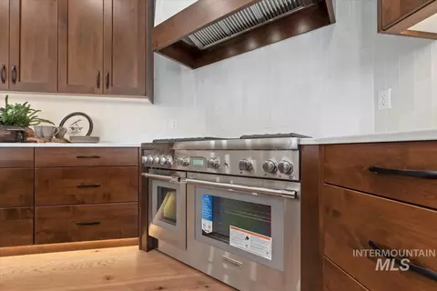 Kitchen - 993 S Waning Ln, Eagle, ID 83616 photo 5 of 5