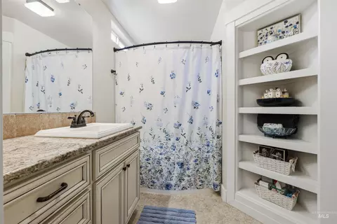 Bath - 5159 W Brunmier, Eagle, ID 83616 photo 1 of 2