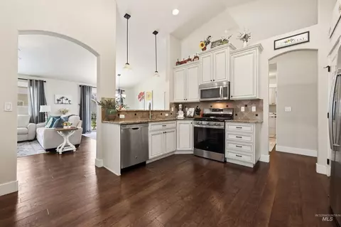 Kitchen - 5159 W Brunmier, Eagle, ID 83616 photo 1 of 3