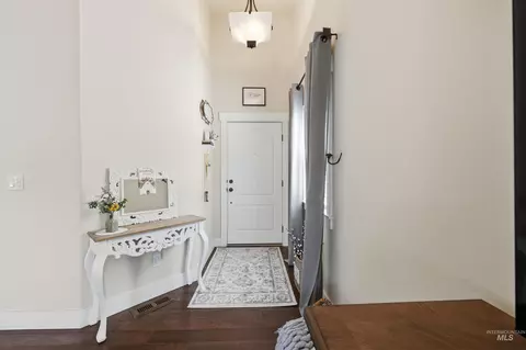 Entry Way - 5159 W Brunmier, Eagle, ID 83616 photo 2 of 3