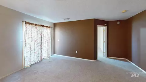 12976 Alicia St, Caldwell, ID 83607 photo 2