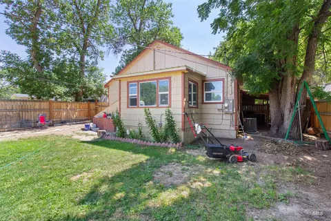 Exterior - 408 5th Ave E, Jerome, ID 83338 photo 6 of 7