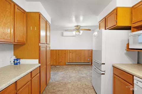 Kitchen - 442 Crestview Dr, Twin Falls, ID 83301 photo 2 of 2