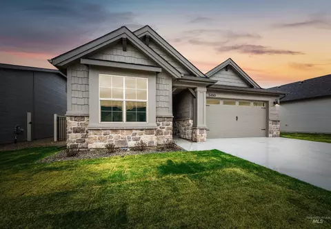 3667 E Cedarhurst Ln, Meridian, ID 83642