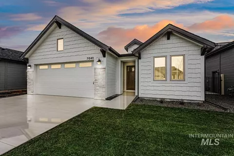 3603 E Cedarhurst Ln, Meridian, ID 83642
