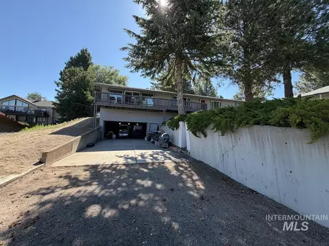 Exterior - 110 Lakeshore Dr, Cascade, ID 83611 photo 6 of 6