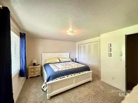 Bedroom - 110 Lakeshore Dr, Cascade, ID 83611 photo 3 of 3