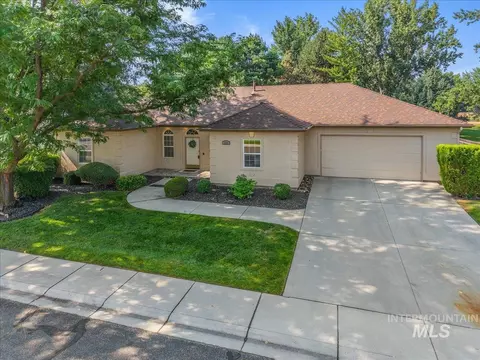 Exterior - 1731 E Myrtle Beach Ct, Eagle, ID 83616 photo 3 of 14