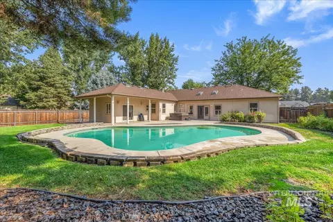 Exterior - 1731 E Myrtle Beach Ct, Eagle, ID 83616 photo 8 of 14