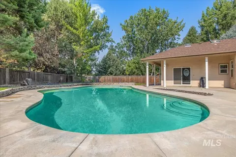 Exterior - 1731 E Myrtle Beach Ct, Eagle, ID 83616 photo 13 of 14